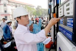 DN xăng dầu đồng loạt xin tăng giá thêm 1.400 đồng/lít