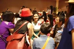 Thí sinh Hoa hậu Việt Nam 2014 "diện kiến" báo chí