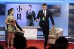 Beckham thi tâng cầu với người đẹp Trung Quốc