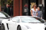 Nani mua siêu xe Lamborghini Gallardo tặng vợ chưa cưới