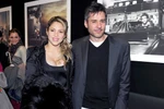 Shakira khoe nhan sắc 'gái một con' sau khi sinh cậu ấm cho Pique