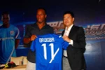 Drogba chính thức ra mắt CLB Thân Hoa Thượng Hải