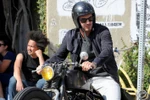 David Beckham cưỡi mô tô 'khủng' dạo phố Los Angeles