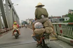 Những hình ảnh 'cười ra nước mắt' chỉ có ở giao thông Việt Nam (P24)