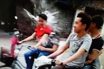 Xôn xao clip đi xe máy kẹp ba hất nước lên người “thiếu nữ”