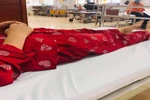 Quảng Ninh: Nữ sinh lớp 9 bị đánh hội đồng trước cổng trường