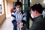 Ngày đầu tiên đi học của học sinh cấp 3 ở Hải Phòng mùa dịch Covid-19
