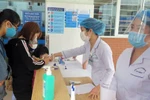 Những chiến sĩ áo trắng trong cuộc chiến chống giặc Covid-19