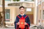 Nam sinh lớn lên ở cô nhi viện nhận học bổng 100% từ Trường ĐH Quốc tế Hồng Bàng