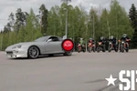 Cảnh sát đuổi bắt Toyota Supra đua trái phép với 5 chiếc 'cào cào'