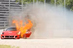 Thêm một Ferrari 599XX Evolution bốc cháy ngùn ngụt trên đường