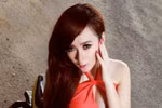 'Bà mẹ nhí' Angela Phương Trinh sexy cùng moto phân khối lớn
