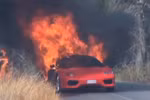 Ferrari 360 Spider vừa mua đã cháy thành tro