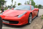 Đại gia Hà Nội lái siêu xe Ferrari 458 Italia du ngoạn miền sơn cước