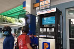 Cận Tết, xăng dầu không tăng giá 