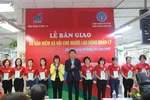 Bảo hiểm Xã hội Việt Nam khen thưởng cá nhân, tập thể ngoài ngành