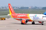 Máy bay Vietjet hạ cánh khẩn cấp cứu hành khách bị khó thở