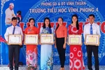 Ủy ban Kiểm tra thụ lý vụ Hiệu trưởng diễn cảnh nhận danh hiệu chiến sĩ thi đua