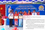 Biểu quyết cảnh cáo Hiệu trưởng 'đóng kịch' nhận danh hiệu chiến sĩ thi đua