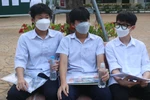 Sáng nay, thí sinh dự thi vào lớp 10 làm bài thi môn Toán
