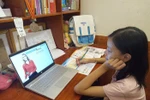 Từ hôm nay (28/2), học sinh tiểu học và lớp 6 ngoại thành Hà Nội học online