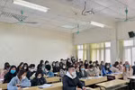 Nhiều trường đại học thông báo cho sinh viên học trực tiếp từ đầu tháng 4