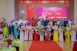 Cô giáo Trường Tiểu học Chu Văn An tự tin thể hiện tài năng trên sân khấu
