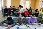 'Tổ tư vấn đặc biệt' tiếp cận NLĐ nói về thiệt thòi khi 'rời lưới an sinh'