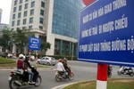 Cười đau bụng với biển chỉ đường "lạ đời" tại Việt Nam