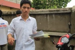 Nhiều thí sinh bị đình chỉ vì mang điện thoại vào phòng thi