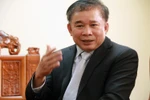 Ráo riết chống thi hộ, thi kèm