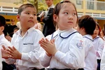 Lặng người với bài văn miêu tả bố và ông nội của học sinh lớp 2