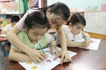 Nên hay không việc cho con học chữ trước khi vào lớp một?