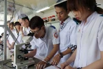 Co hẹp Giáo dục đại học là đi ngược với thế giới