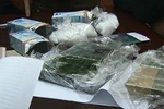 Thu giữ 6 bánh heroin và 0,5 kg ma túy
