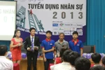 Anh em thủ khoa ĐH Y Hà Nội Nguyễn Hữu Tiến bắt đầu đi "tìm việc làm"