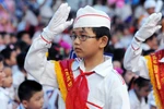 Giáo viên, học sinh, sinh viên trực tiếp hát Quốc ca tại Lễ Chào cờ
