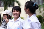 Ngày thi đầu tiên giám thị lo lắng, nhiều thí sinh bỏ thi