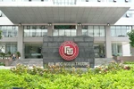 Sinh viên ĐH Ngoại thương bị đi đẩy xe lăn tại Singapore?
