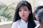 Ảnh: Thí sinh “làm điệu” trước phòng thi năng khiếu