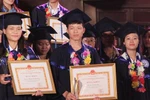 “Tiếp sức” cho thủ khoa nghèo năm 2013
