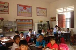 Học VNEN, người ta làm sẵn mọi thứ, chỉ điền vài số là xong...