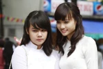 Chùm ảnh: Nữ sinh duyên dáng áo dài ngày khai trường