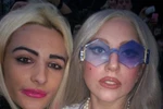 Mẫu teen 16 tuổi: Lady Gaga "xúi" tôi chuyển giới