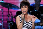 Tóc ngắn showbiz Việt: Thanh Hằng, Uyên Linh, Xuân Lan...