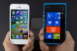 Nokia Lumia 900 "so găng" với iPhone 5