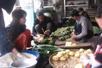 Gần Tết, bánh chưng "ngon nhất xứ Bắc" làm không kịp bán