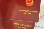 Anh lái xe taxi và trăn trở chuyện “tháo khoán” cho bằng tại chức