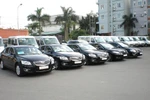 Những chức danh nào được sử dụng thường xuyên một xe ô tô, kể cả đã nghỉ hưu?
