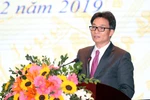 Cán bộ phải làm gương, người lớn làm gương cho con trẻ